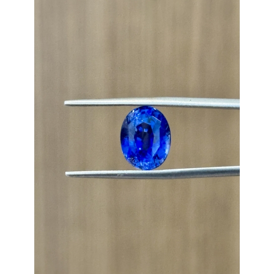 5.99ct Blue Sapphire - Oval 