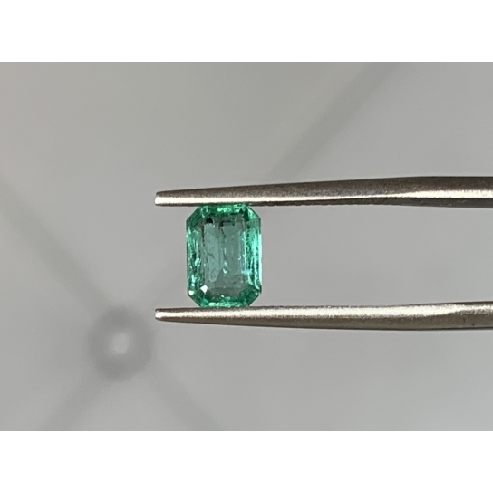 1.07ct Emerald