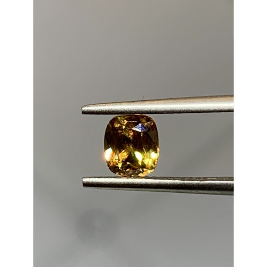 0.9ct Sphene 