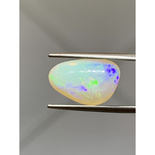 5.9ct Opal