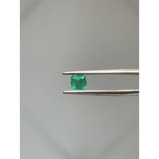 0.6ct Emerald