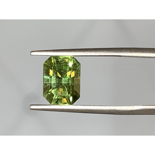 2.6ct Peridot 