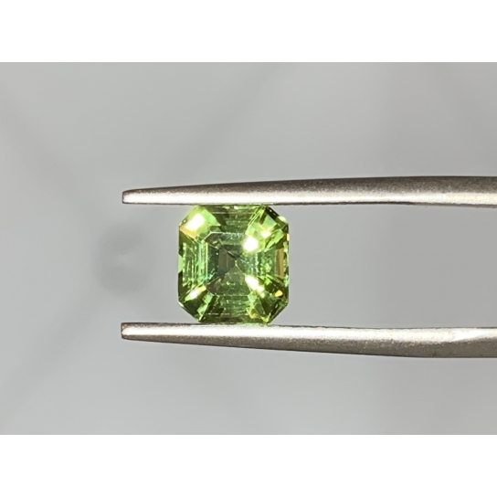 1.6ct Peridot