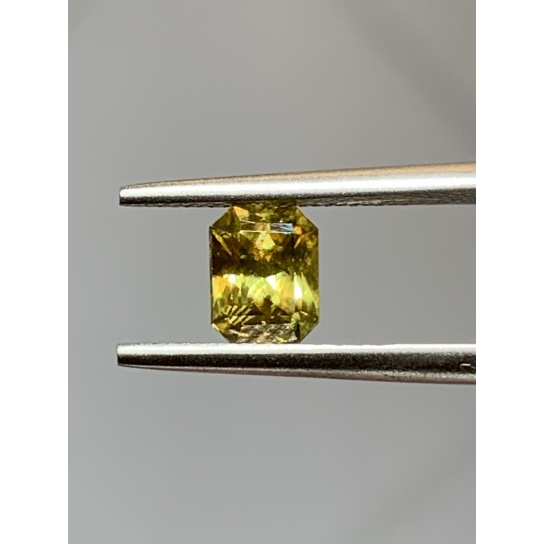 0.9ct Sphene 